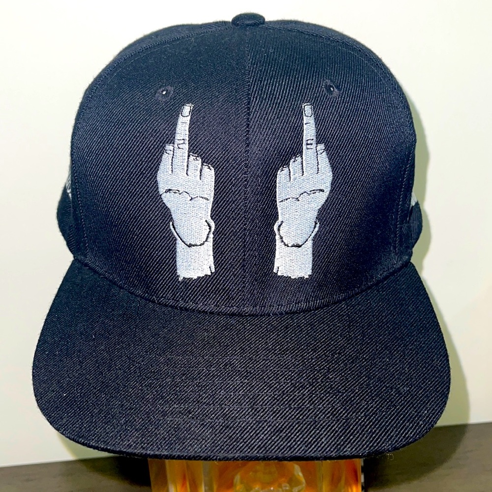 Middle fingers up baseball Hat black/white